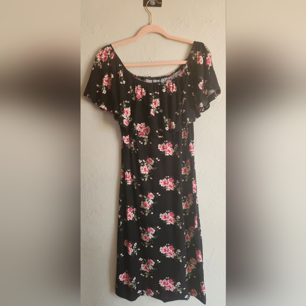 Stretchy Floral Black Dress